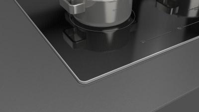 24" Fulgor Milano 400 Series Induction Cooktop in Glossy Black - F4IT24S2
