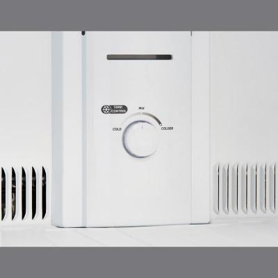 30" Moffat 18 Cu. Ft. Top Freezer Refrigerator in Stainless Steel - MTE18HSKRSS